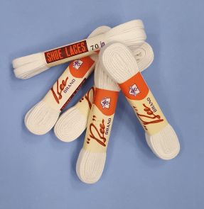 schaats/voetbal veters los