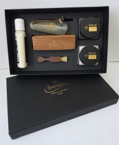 Medaille d'or esthete kit, cardboard box horn