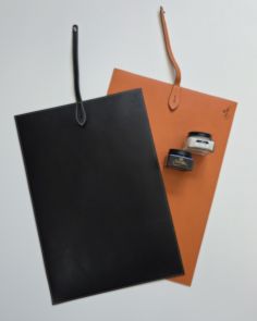 Medaille d'or carpet / schoenpoetsmat, verkrijgbaar in zwart en oranje