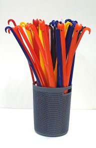 schoenlepel nico plastic 70 cm lang gekleurd per 7 stuks 